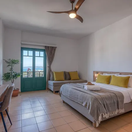 Pensión Kaliviani Traditional 3*