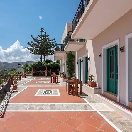Pensión Kaliviani Traditional 3*